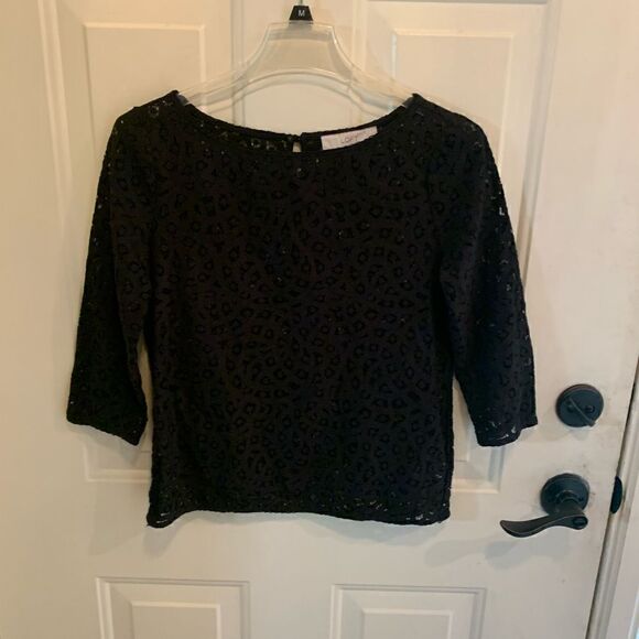 The Loft Navy lace 3/4 sleeve top w/button in back size XS - Picture 3 of 5